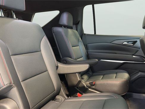 Used 2025 Chevrolet Traverse Z71 AWD/4WD image 15