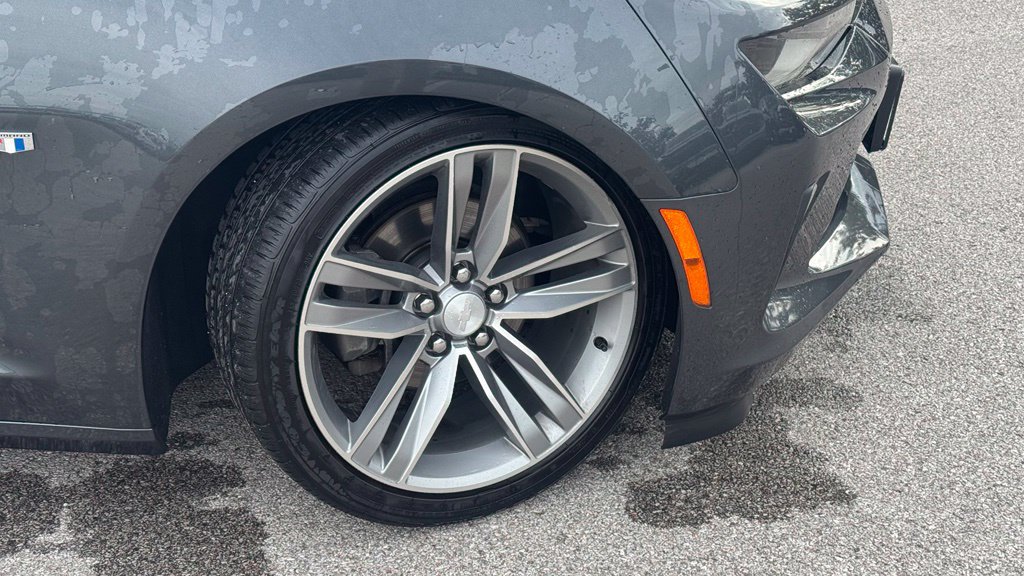Used 2017 Chevrolet Camaro LT w/ RS Package RWD image 5