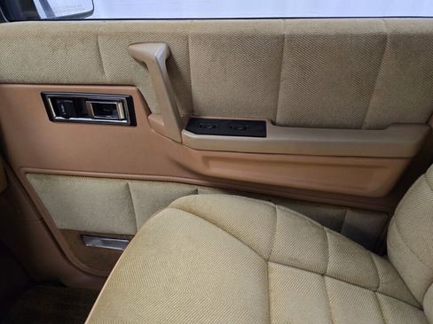 Used 1990 Dodge Grand Caravan LE image 84