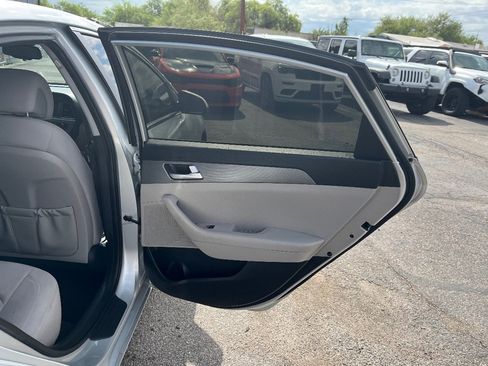 Used 2016 Hyundai Sonata SE FWD image 32