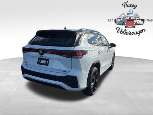 New 2025 Volkswagen Tiguan SE R-Line image 7