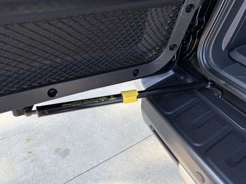 Used 2007 Toyota FJ Cruiser 4WD image 36