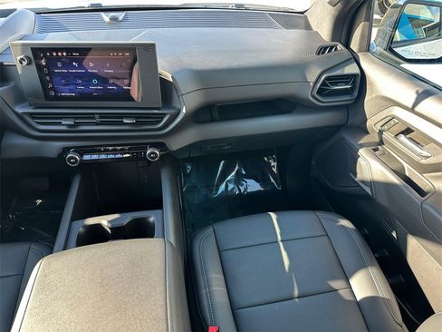 Used 2024 Chevrolet Silverado EV W/T image 18