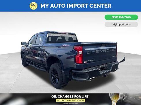 Used 2020 Chevrolet Silverado 1500 Custom Trail Boss w/ Custom Convenience Package AWD/4WD image 4