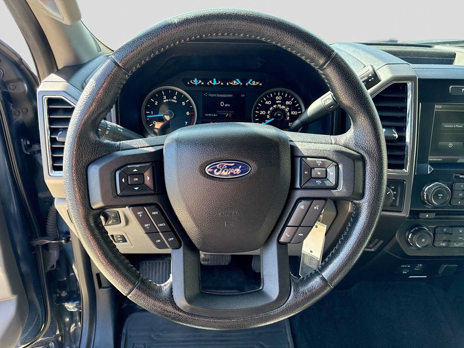 Used 2015 Ford F150 XLT w/ Equipment Group 302A Luxury AWD/4WD image 21