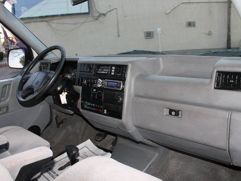 Used 1993 Volkswagen Eurovan MV FWD image 19