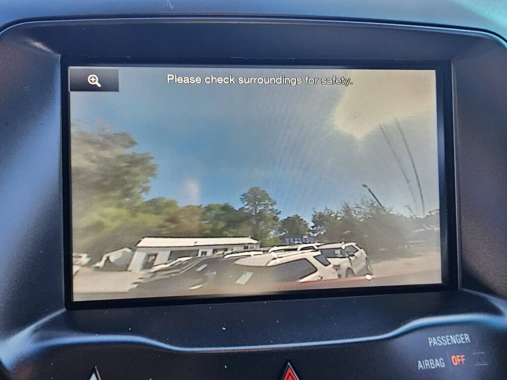 Used 2015 Ford Explorer XLT w/ Equipment Group 202A FWD image 25