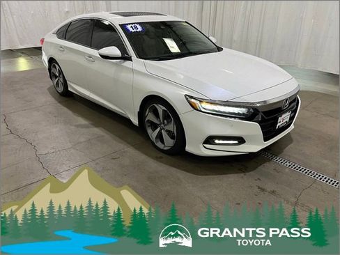 Used 2018 Honda Accord Touring image 1