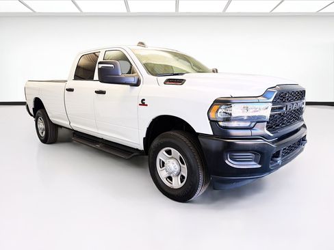 Used 2024 RAM 3500 Tradesman image 3