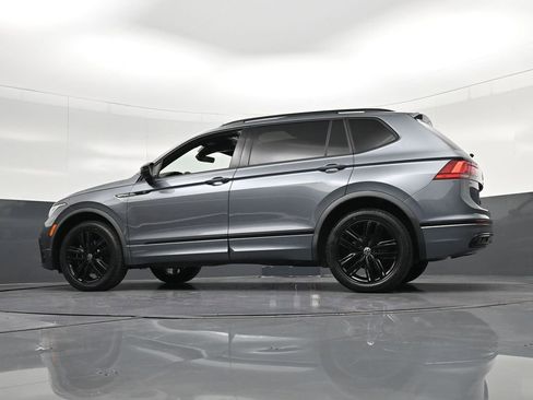 Used 2022 Volkswagen Tiguan SE R-Line FWD image 24