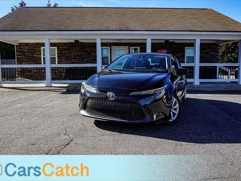 Used 2021 Toyota Corolla LE image 1