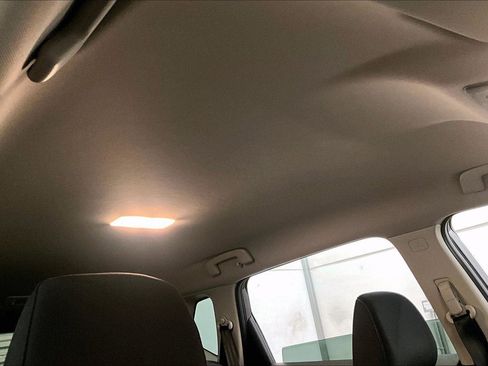 Used 2021 Nissan Rogue SV image 21