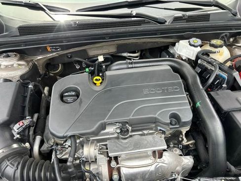 Used 2024 Chevrolet Malibu LT FWD image 34