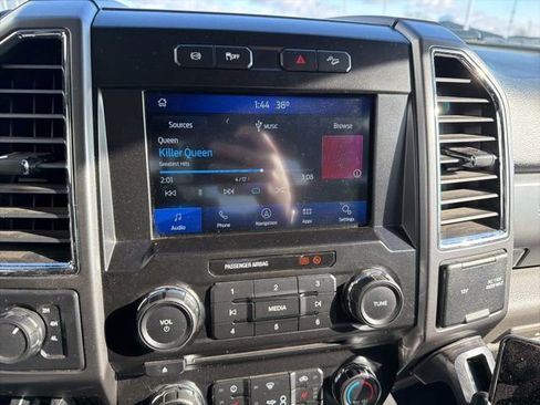 Used 2017 Ford F350 XLT w/ XLT Premium Package image 6