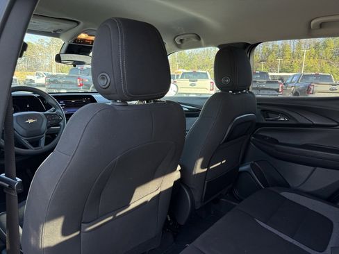 Used 2025 Chevrolet TrailBlazer LT image 25