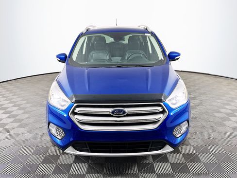 Used 2019 Ford Escape Titanium image 2