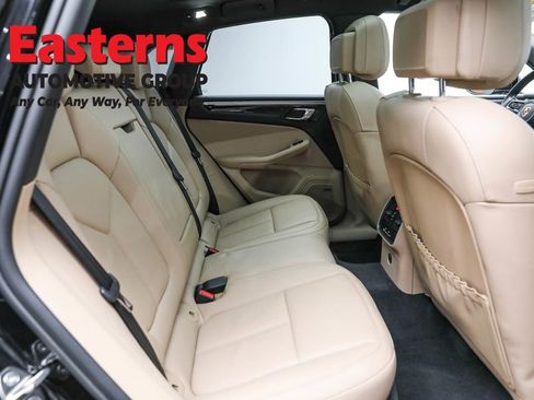 Used 2024 Porsche Macan image 25