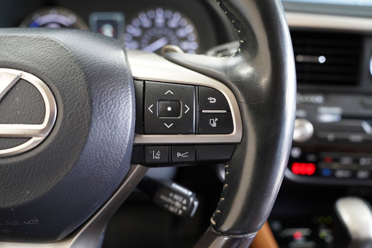 Used 2021 Lexus RX 450h AWD w/ Luxury Package image 17