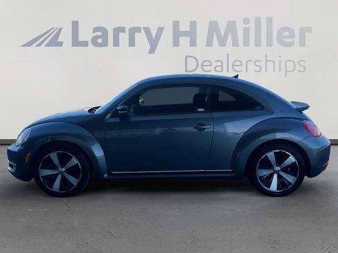 Used 2013 Volkswagen Beetle 2.0T image 2