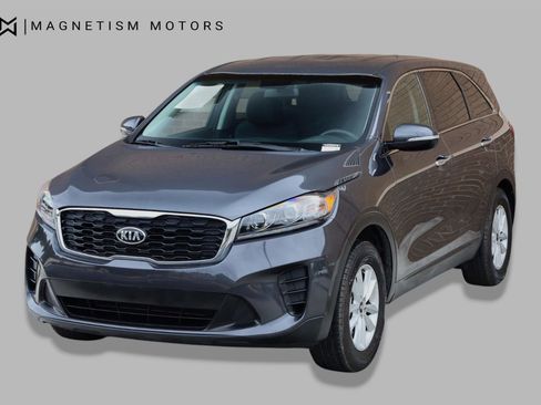 Used 2019 Kia Sorento FWD image 4