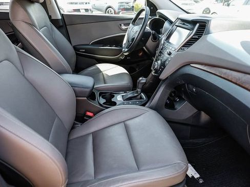 Used 2018 Hyundai Santa Fe Limited AWD/4WD image 20