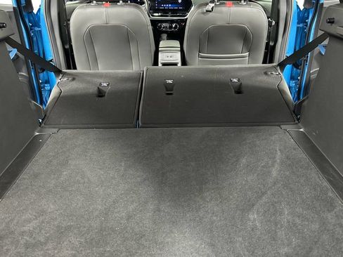Used 2025 Chevrolet Trax RS w/ Driver Confidence Package FWD image 20