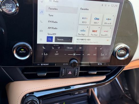 Used 2024 Lexus NX 250 FWD image 22