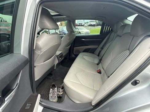 Used 2021 Toyota Camry SE w/ Convenience Package FWD image 8