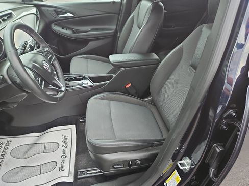 Used 2021 Buick Encore GX Select image 12