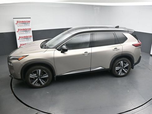Used 2021 Nissan Rogue Platinum AWD/4WD image 27