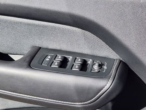 Used 2024 Volvo XC60 T8 Polestar image 4