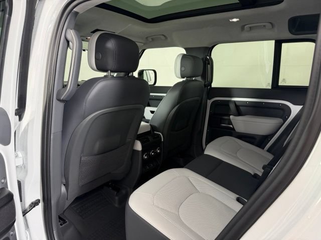 New 2026 Land Rover Defender 110 V8 AWD/4WD image 20