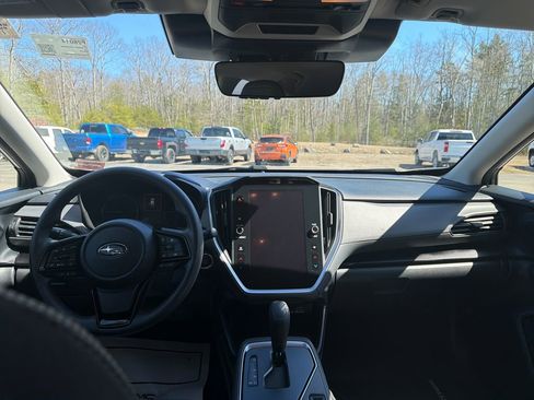 Used 2024 Subaru Crosstrek 2.0i Premium image 16