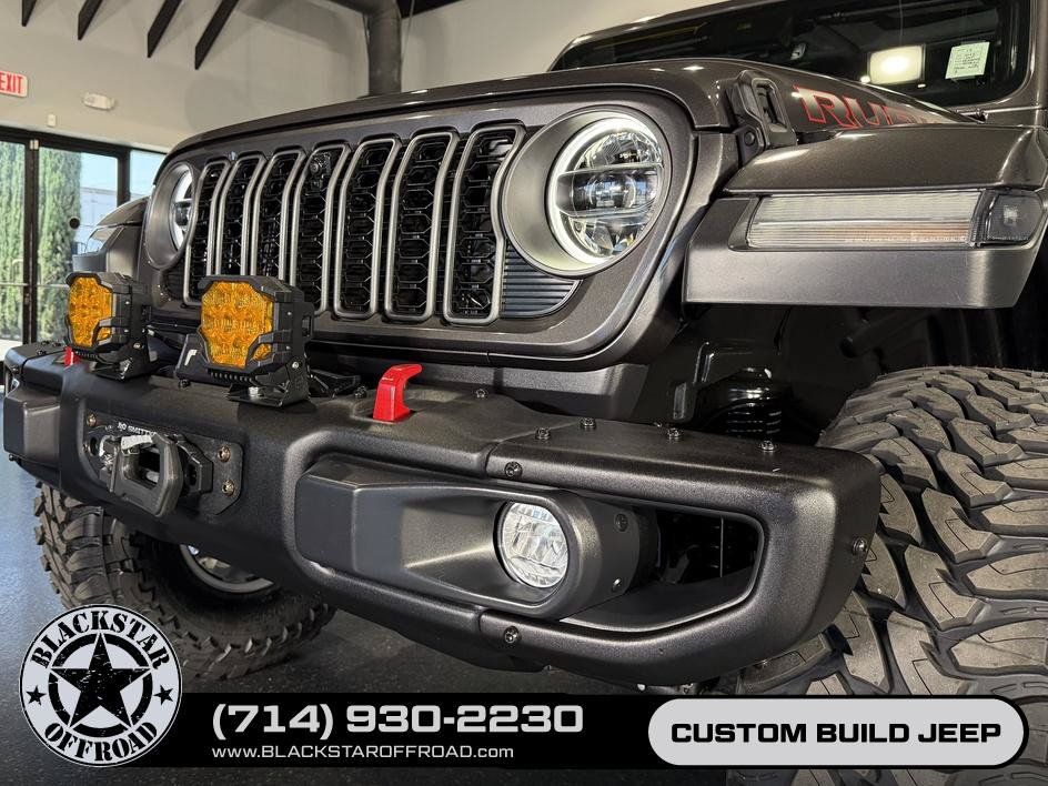 Used 2025 Jeep Wrangler Unlimited Rubicon AWD/4WD image 5
