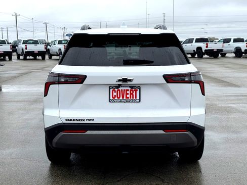 Used 2025 Chevrolet Equinox LT w/ Safety and Technology Package image 7