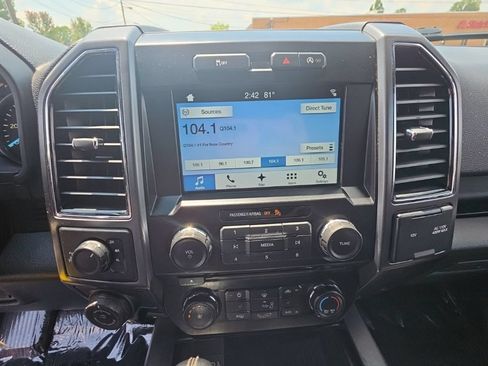 Used 2018 Ford F150 XLT w/ Equipment Group 302A Luxury AWD/4WD image 28