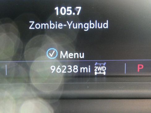 Used 2021 Chevrolet Tahoe LT image 36