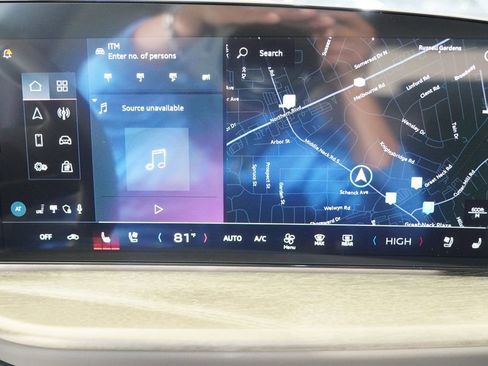 Used 2025 Audi Q5 Premium Plus w/ Premium Plus image 3