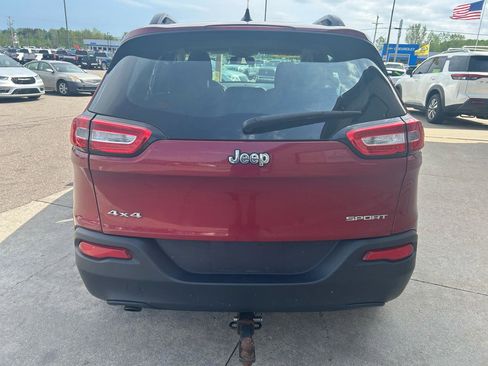 Used 2015 Jeep Cherokee Sport w/ Sport Appearance Group AWD/4WD image 6