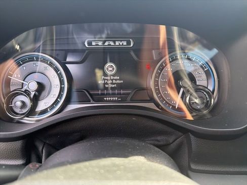 Used 2019 RAM 1500 Limited w/ Bed Utility Group image 30