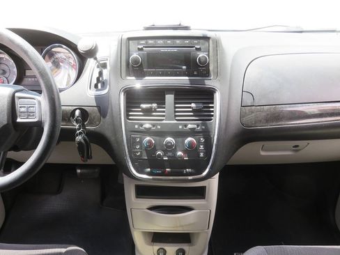 Used 2014 Dodge Grand Caravan SE w/ Quick Order Package 29E SE FWD image 15