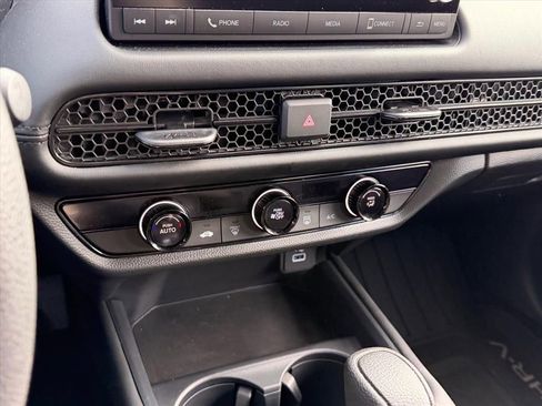 Used 2025 Honda HR-V LX image 18