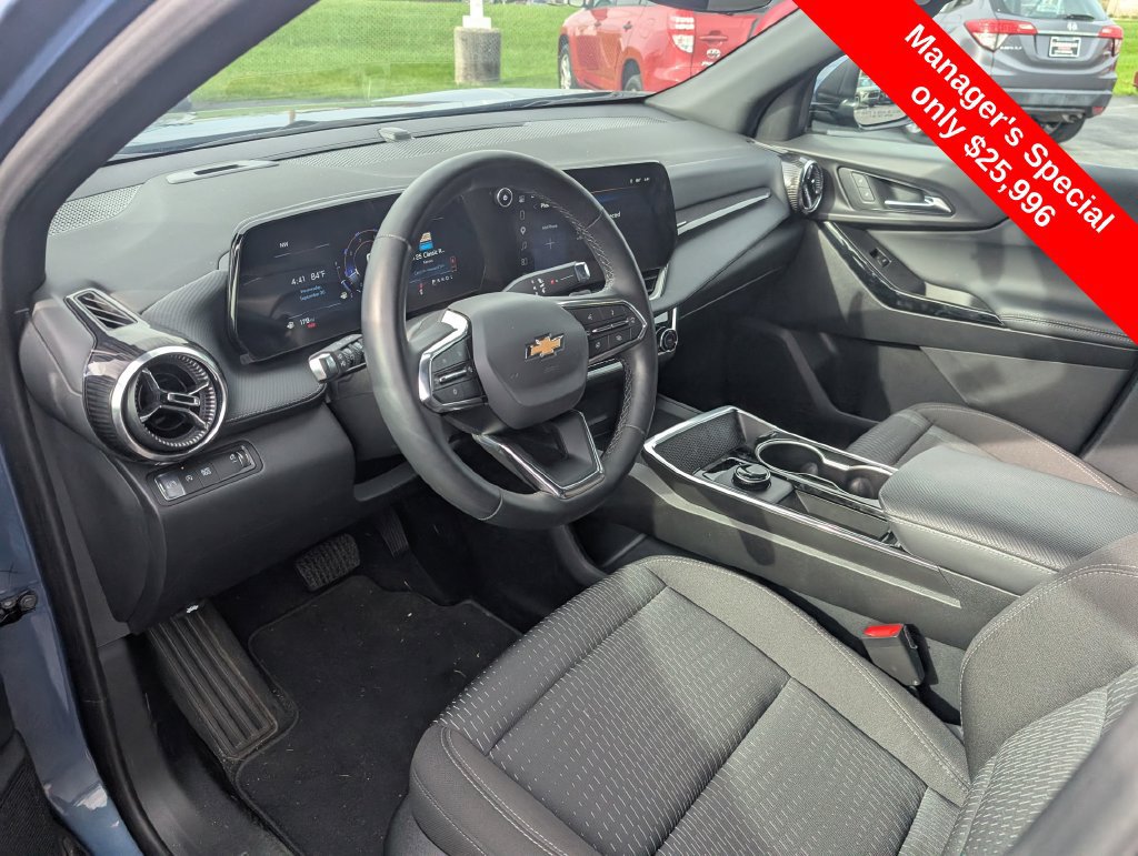 Used 2026 Chevrolet Equinox LT w/ Safety and Technology Package FWD image 12