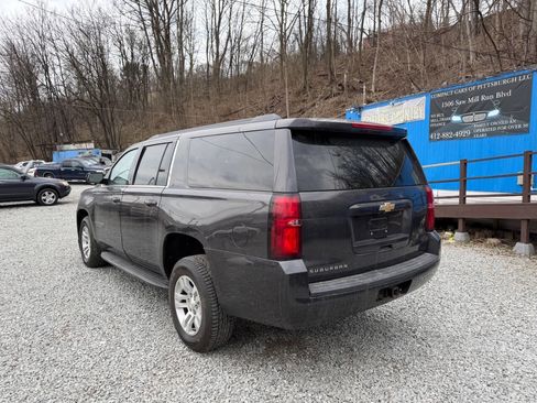 Used 2016 Chevrolet Suburban LT image 9