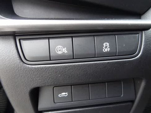 Used 2024 MAZDA MAZDA3 s FWD image 15