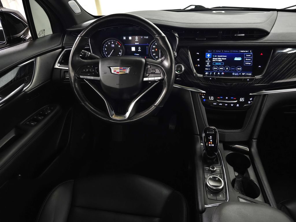 Used 2023 Cadillac XT6 Premium Luxury w/ Technology Package AWD/4WD image 18