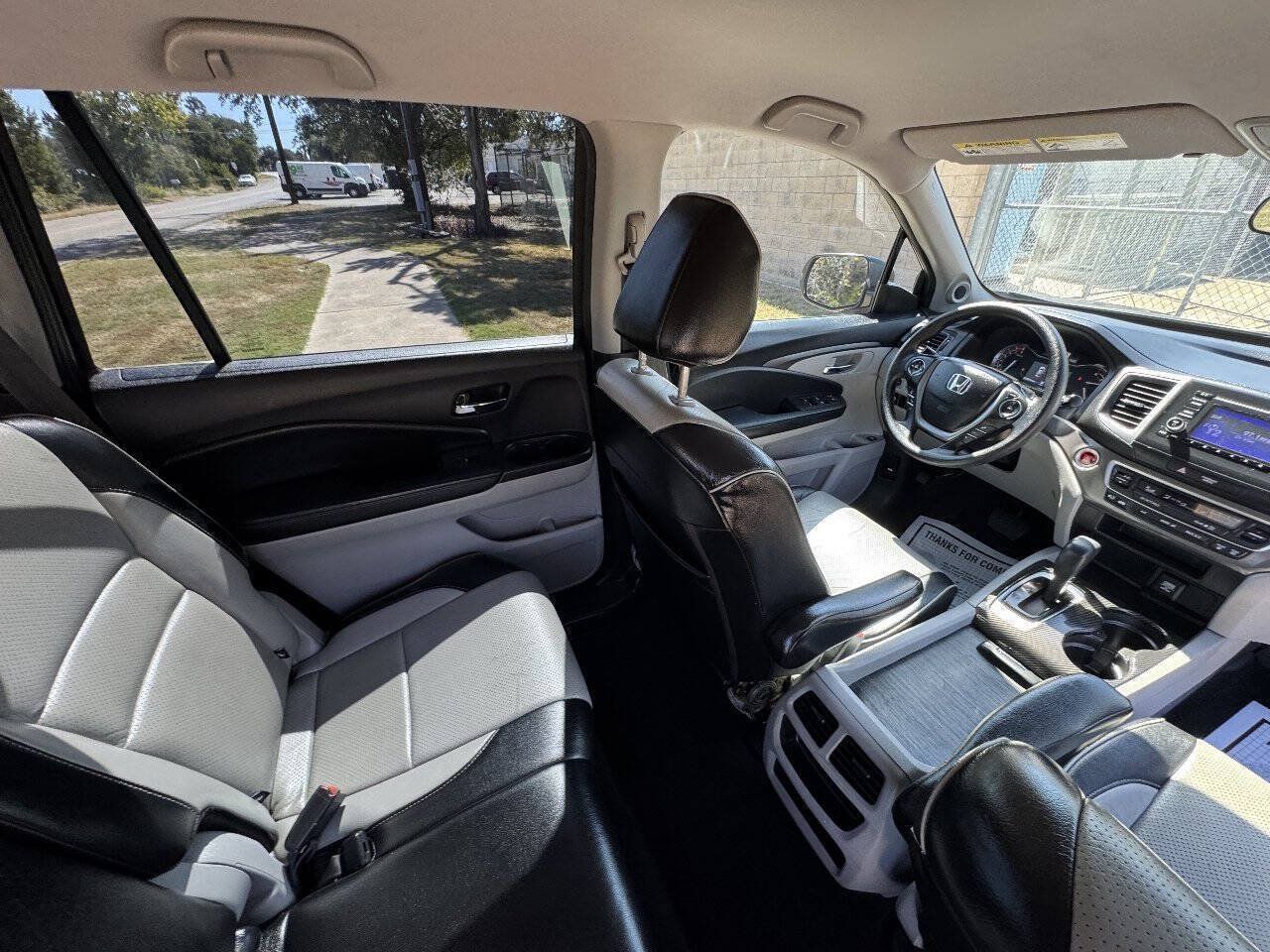 Used 2017 Honda Pilot LX image 25