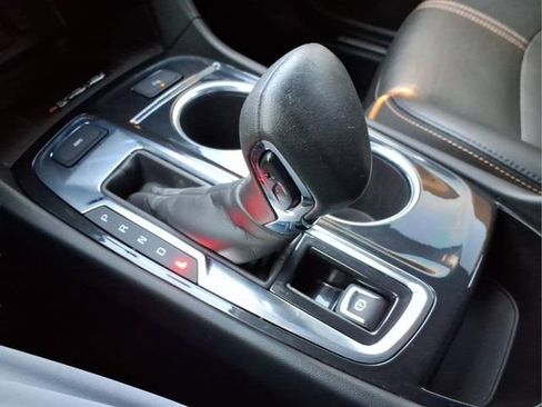 Used 2022 Chevrolet Equinox Premier image 24