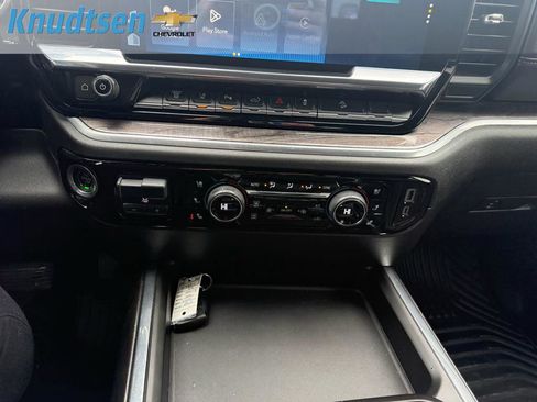 Used 2024 Chevrolet Silverado 3500 LTZ w/ LTZ Premium Package image 26