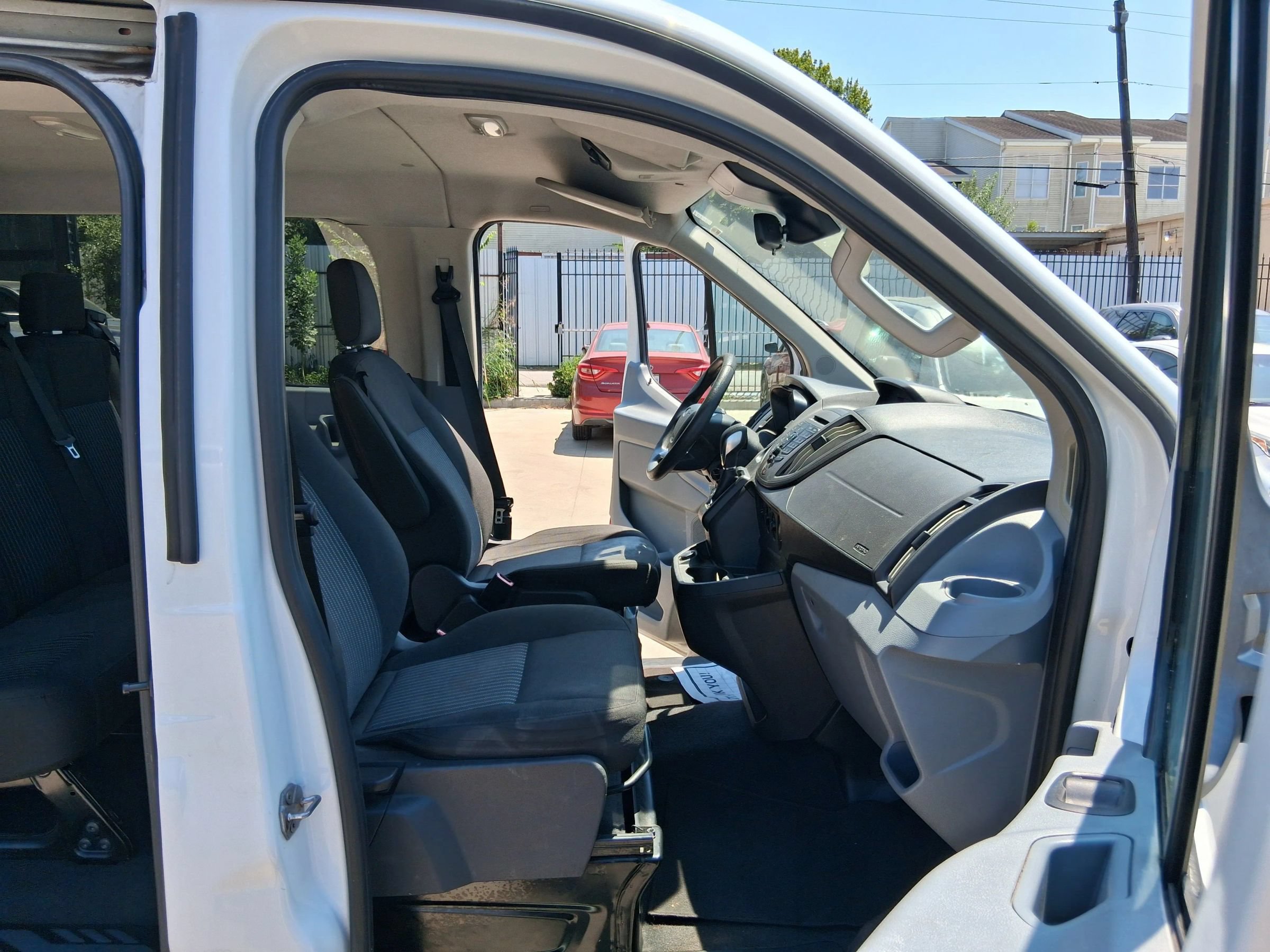 Used 2019 Ford Transit 150 XL RWD image 32